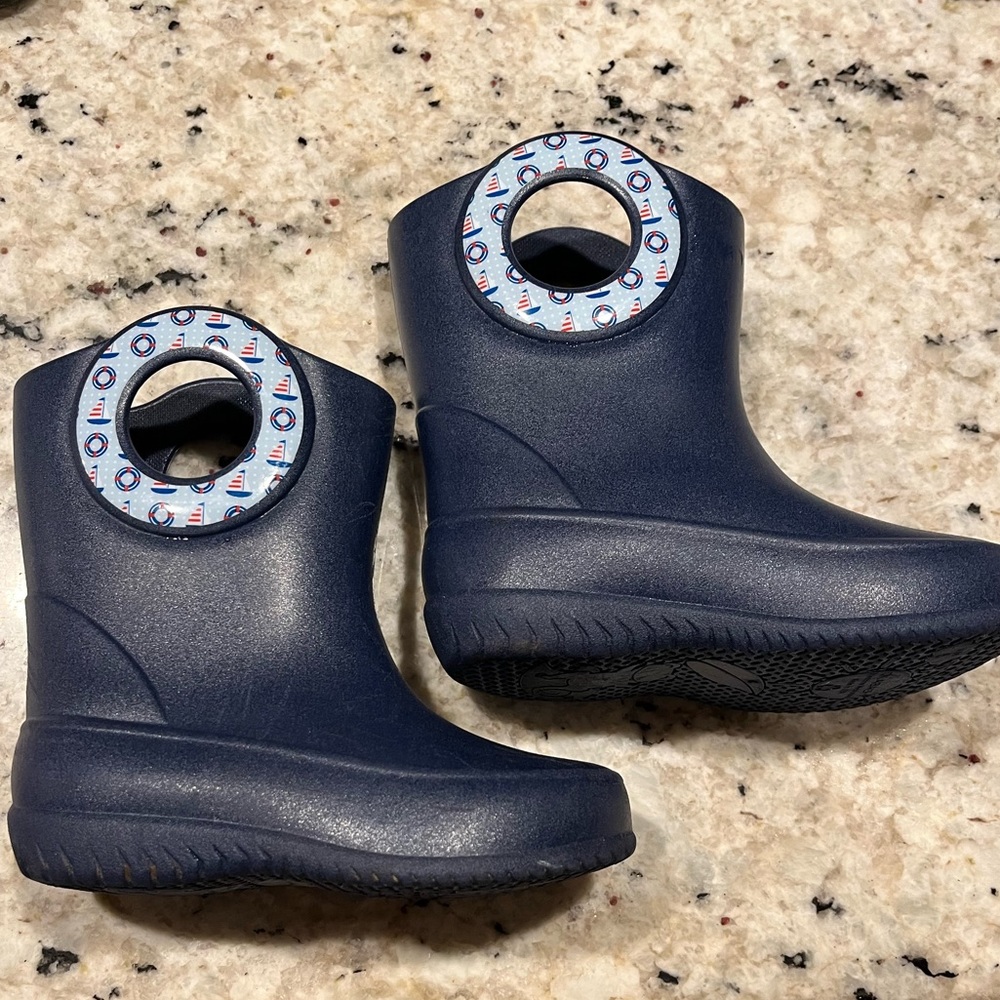 - Okabashi Navy Blue Toddler Size 6 Rainboots